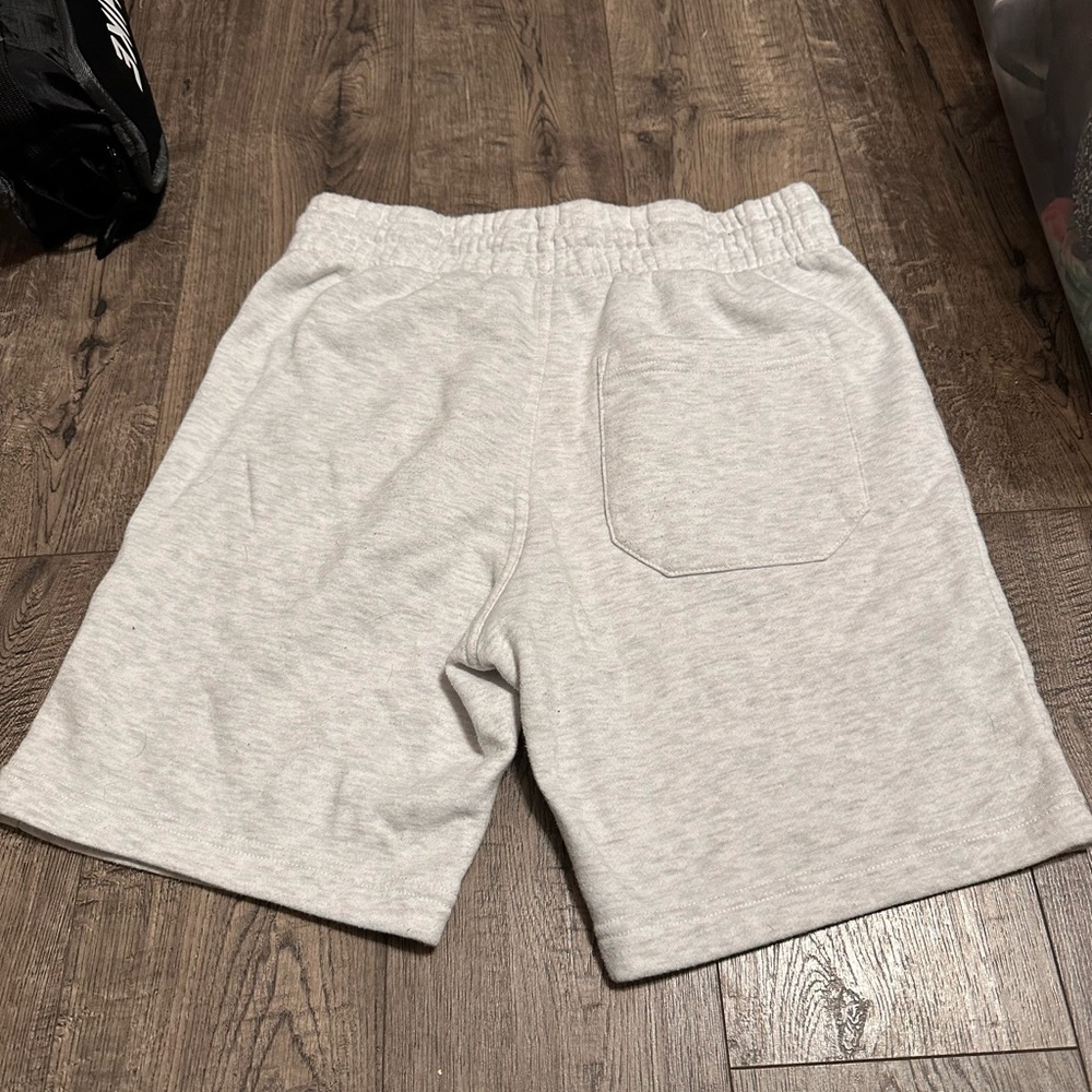 Shorts - Picture 2 of 3